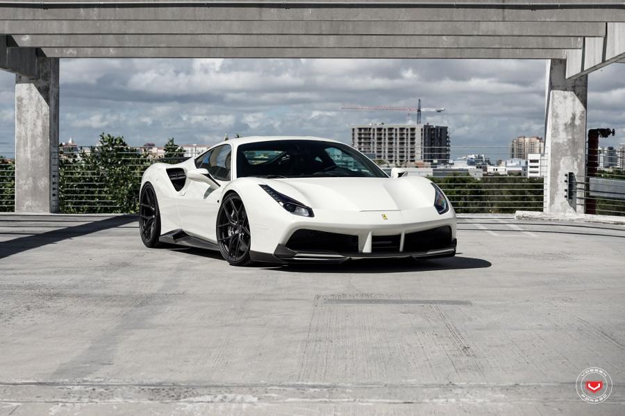  Ferrari 488 GTB on Vossen Wheels (S21-01) 2019 года  (фото 8 из 52)